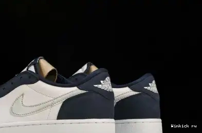 Navy Midnight Jordan SB Low 1 0626